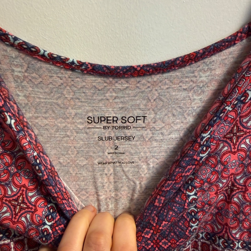 TORRID Super Soft Slub Jersey Top, Pink Boho, Size 2/2x - Picture 3 of 3